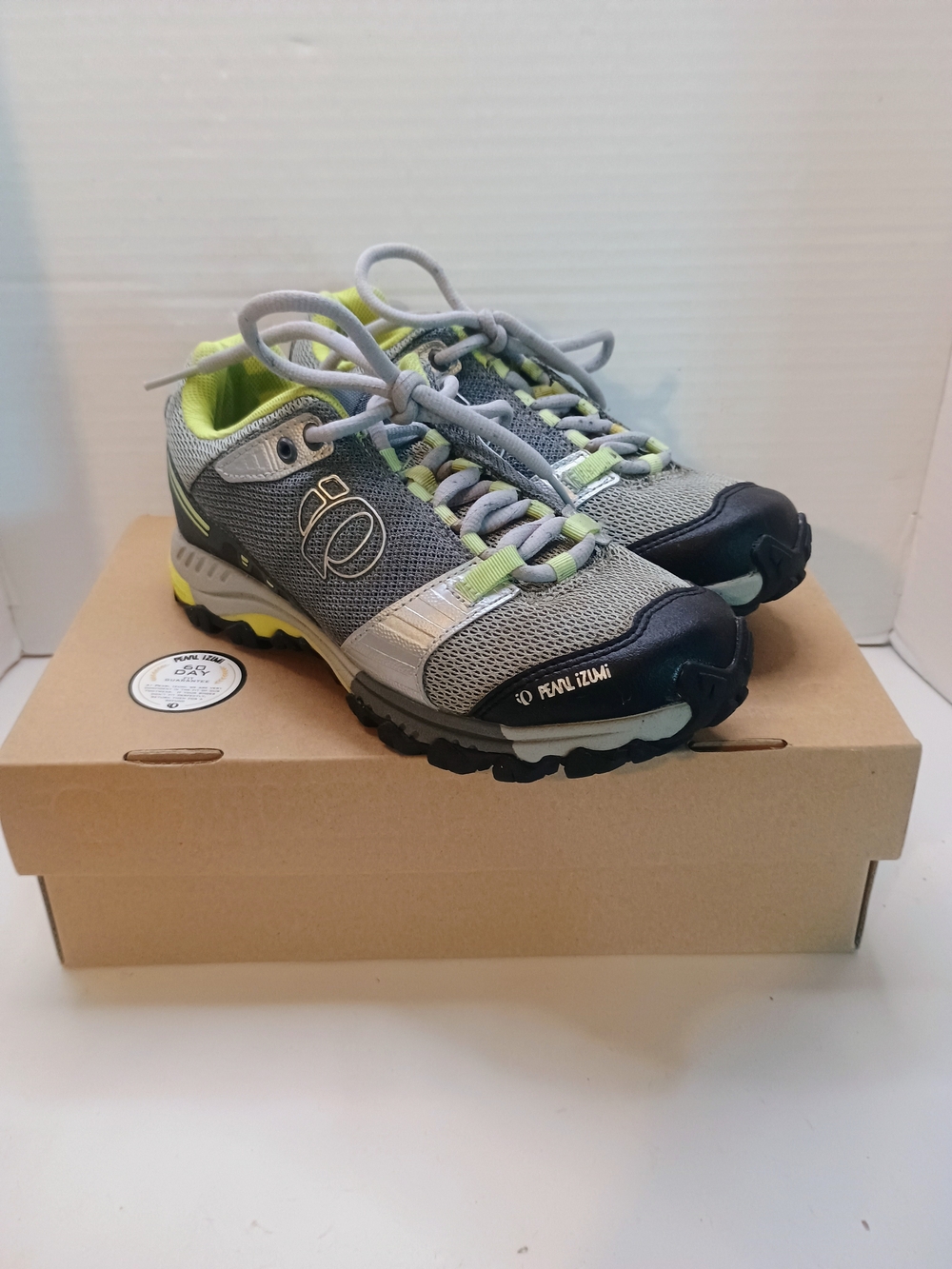 Pearl Izumi X-Alp Seek IV Women’s Mountain Bike Shoes EU 40 US 9.5 Silver Green